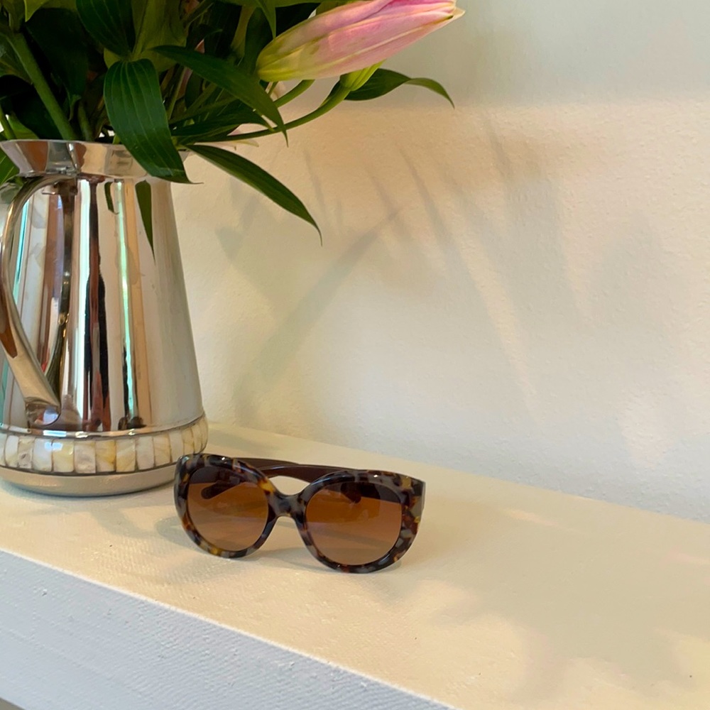 Tory Burch tortoise shell Sunglasses
